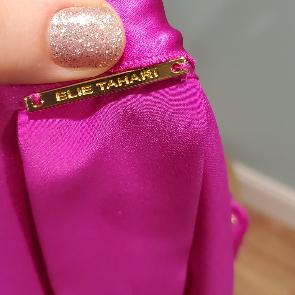 Elie Tahari Fuchsia 100% Silk Blouse with Beaded Floral Collar - Picture 4 of 7